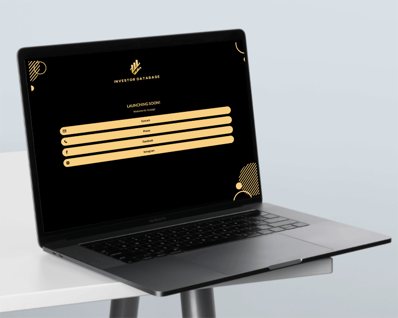 brand-page-laptop-on-desk